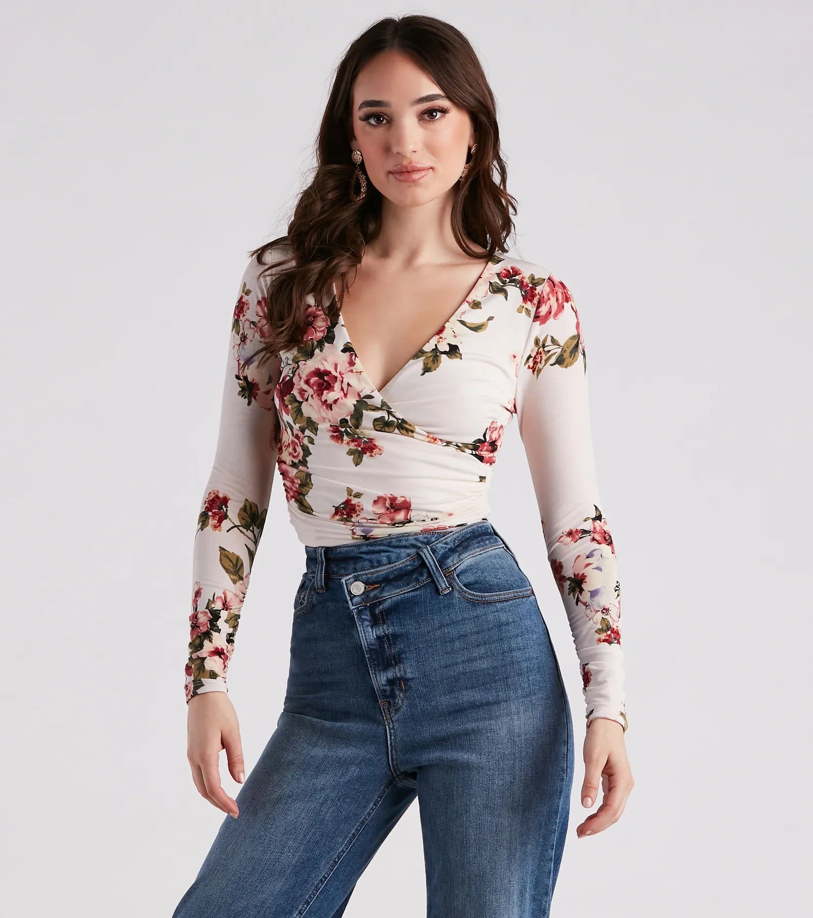 women's tops for those who want to create outfits that are both unique and memorableIn Spring Floral Surplice Crop Top