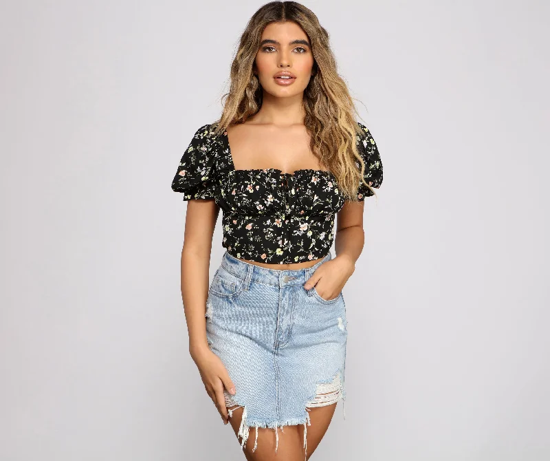 women's tops for date nightsFavorite Floral Puff Sleeve Crop Top