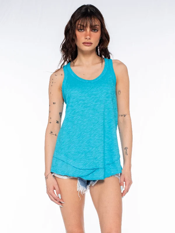 women's tops for those who want to add a touch of sophistication to their casual attireShrunken Mock Hem Shirttail Tank